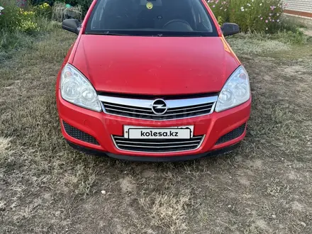 Opel Astra 2009 года за 1 650 000 тг. в Уральск – фото 2