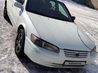 Toyota Camry 1998 годаfor2 400 000 тг. в Семей