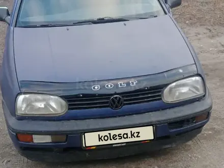 Volkswagen Golf 1993 года за 650 000 тг. в Караганда