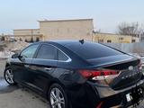 Hyundai Sonata 2017 года за 6 300 000 тг. в Уральск – фото 3