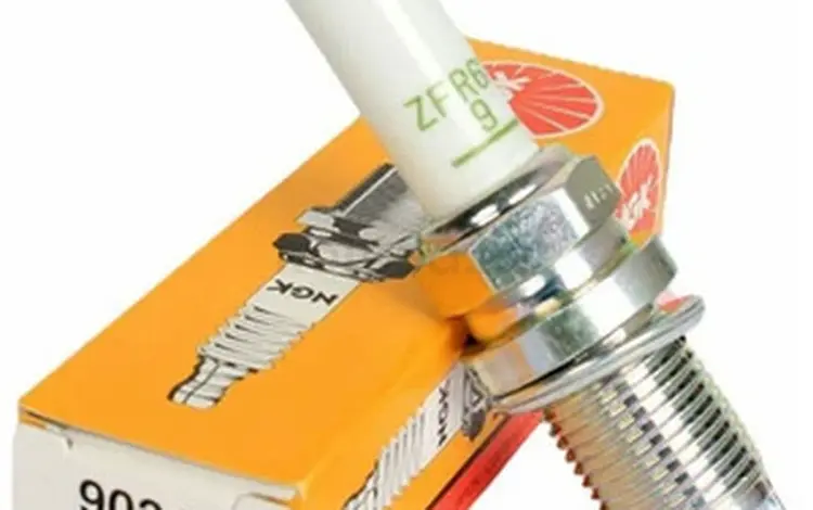 Свеча зажигания за 2 200 тг. в Алматы