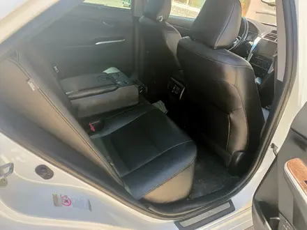 Toyota Camry 2015 года за 11 200 000 тг. в Актау – фото 4