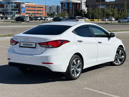 Hyundai Elantra 2015 года за 7 500 000 тг. в Астана – фото 4