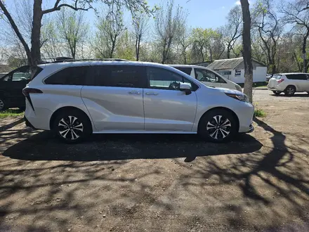 Toyota Sienna 2022 года за 25 555 555 тг. в Алматы – фото 20