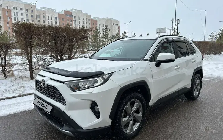 Toyota RAV4 2020 годаүшін14 400 000 тг. в Астана