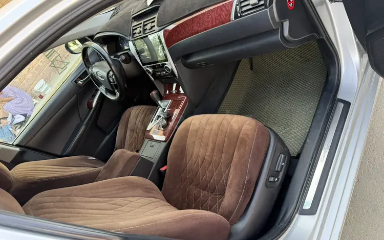 Toyota Camry 2013 года за 8 500 000 тг. в Жанаозен