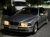 BMW 528 1998 года за 2 750 000 тг. в Шымкент