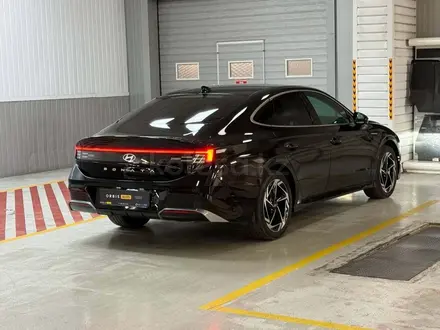 Hyundai Sonata High-Tech 2024 года за 14 390 000 тг. в Алматы – фото 8