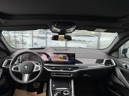 BMW X6 XDrive 40i 2025 года за 74 502 000 тг. в Уральск – фото 5