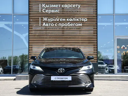 Toyota Camry Luxe 2019 года за 13 500 000 тг. в Шымкент – фото 5