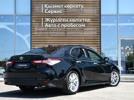 Toyota Camry Luxe 2019 года за 13 500 000 тг. в Шымкент – фото 18