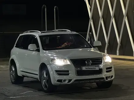 Volkswagen Touareg 2007 года за 6 800 000 тг. в Алматы – фото 31