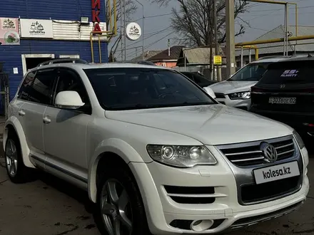 Volkswagen Touareg 2007 года за 6 800 000 тг. в Алматы – фото 6