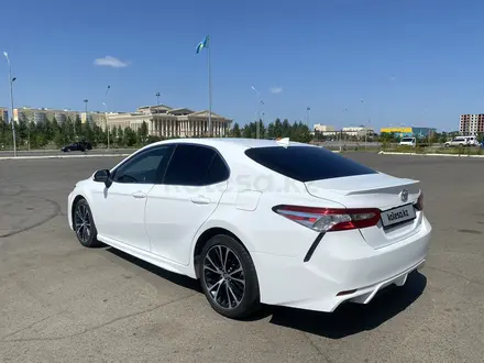 Toyota Camry 2020 года за 14 250 000 тг. в Уральск – фото 7