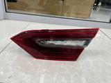 Задние фонари на TOYOTA CAMRY75 GR SPORT Б/У В ОРИГИНАЛЕ В НАЛИЧИИ за 400 000 тг. в Алматы – фото 5