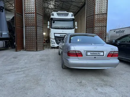 Mercedes-Benz E 240 2001 года за 5 100 000 тг. в Туркестан