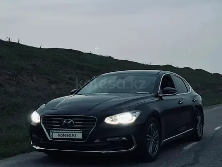 Hyundai Grandeur 2016 года за 10 000 000 тг. в Алматы