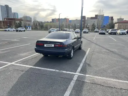 Toyota Camry 1997 года за 3 300 000 тг. в Астана – фото 4