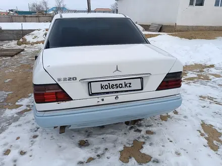 Mercedes-Benz E 220 1995 года за 2 430 195 тг. в Аральск – фото 18