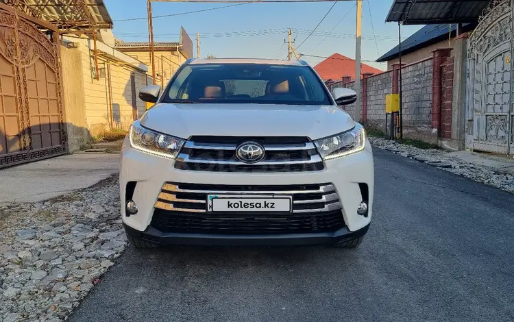 Toyota Highlander 2018 года за 20 700 000 тг. в Шымкент