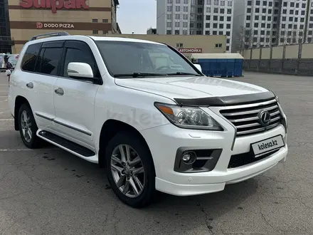 Lexus LX 570 2014 года за 26 000 000 тг. в Усть-Каменогорск