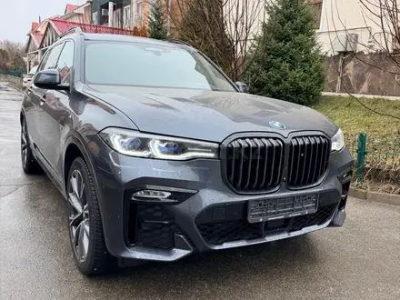 BMW X7 2022 года за 47 400 000 тг. в Алматы