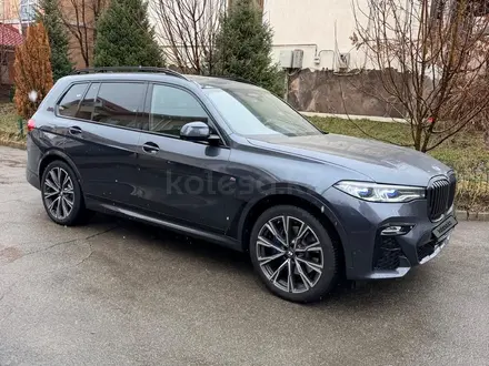 BMW X7 2022 года за 47 400 000 тг. в Алматы – фото 2