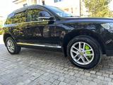 Volkswagen Touareg 2008 года за 7 200 000 тг. в Астана – фото 4