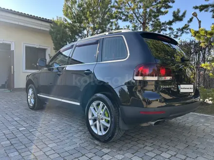 Volkswagen Touareg 2008 года за 7 200 000 тг. в Астана – фото 3