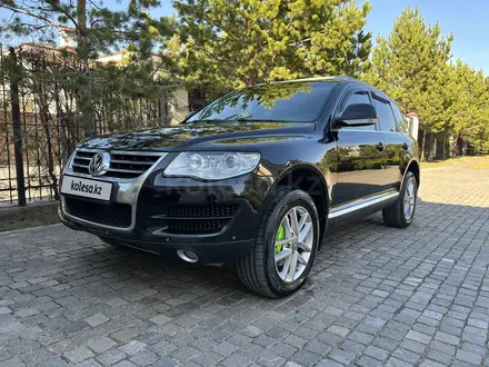 Volkswagen Touareg 2008 года за 7 200 000 тг. в Астана