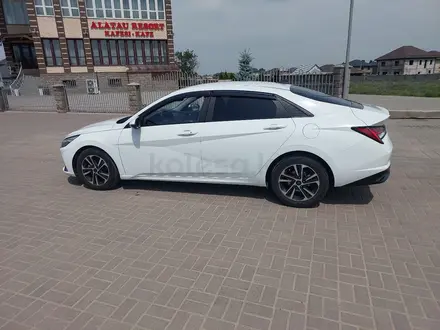Hyundai Elantra 2022 года за 10 000 000 тг. в Алматы – фото 5