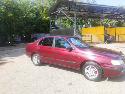 Toyota Carina E 1997 года за 1 950 000 тг. в Алматы – фото 4