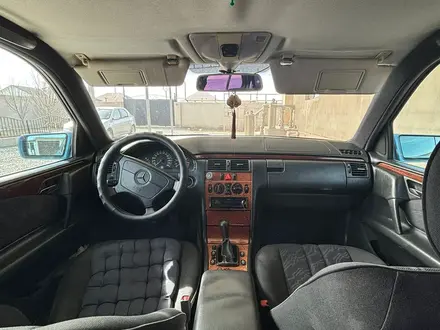 Mercedes-Benz E 280 1997 года за 2 700 000 тг. в Актау – фото 8