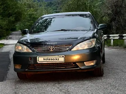 Toyota Camry 2004 года за 5 000 000 тг. в Алматы – фото 14
