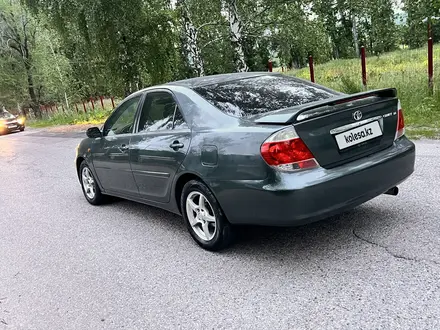 Toyota Camry 2004 года за 5 000 000 тг. в Алматы – фото 15