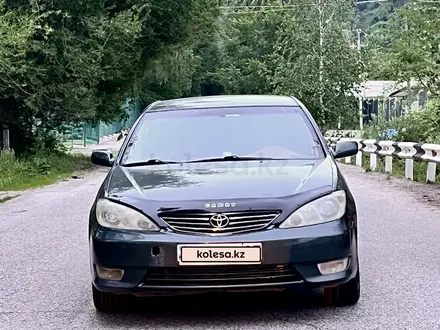 Toyota Camry 2004 года за 5 000 000 тг. в Алматы – фото 20