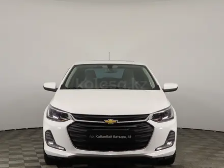 Chevrolet Onix 2023 года за 7 390 000 тг. в Астана – фото 2