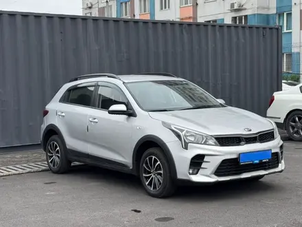 Kia Rio X-Line 2020 года за 6 640 000 тг. в Алматы – фото 3