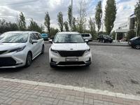 Kia Carnival 2021 года за 22 000 000 тг. в Шымкент