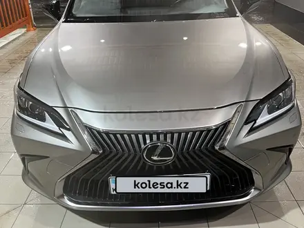 Lexus ES 250 2018 года за 18 000 000 тг. в Атырау – фото 4