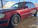 Mercedes-Benz E 200 1994 годаүшін1 600 000 тг. в Талдыкорган – фото 2