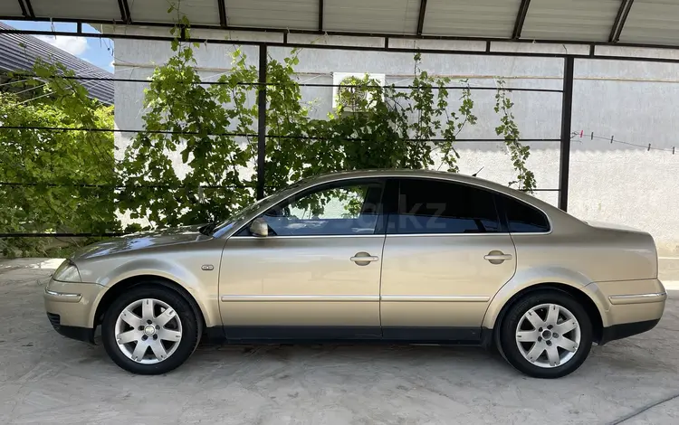 Volkswagen Passat 2003 годаfor3 300 000 тг. в Жанаозен