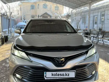 Toyota Camry 2020 года за 14 850 000 тг. в Алматы – фото 8