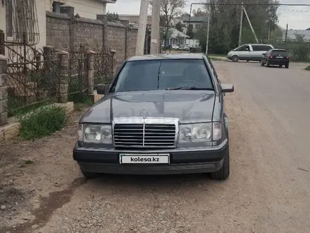 Mercedes-Benz E 230 1989 года за 1 500 000 тг. в Алматы
