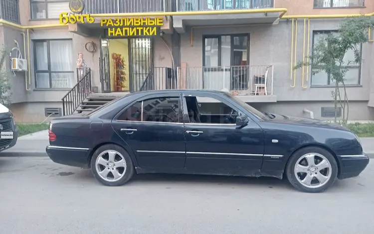 Mercedes-Benz E 320 1997 годаүшін2 300 000 тг. в Алматы