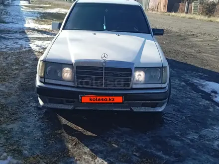 Mercedes-Benz E 200 1992 года за 1 250 000 тг. в Тимирязево – фото 2