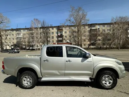 Toyota Hilux 2013 года за 10 500 000 тг. в Усть-Каменогорск