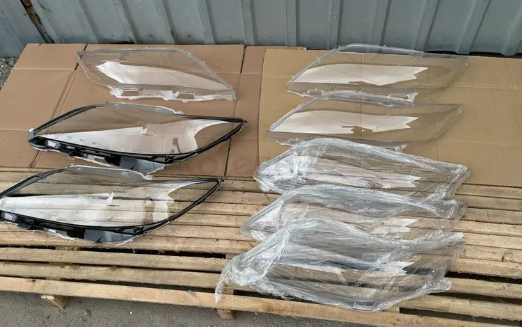 Стекло фары Toyota, Lexus за 20 000 тг. в Алматы