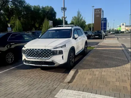 Hyundai Santa Fe 2021 года за 13 900 000 тг. в Алматы – фото 2