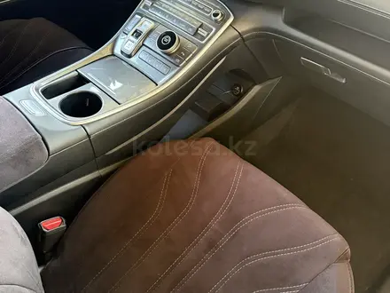 Hyundai Santa Fe 2021 года за 13 900 000 тг. в Алматы – фото 4